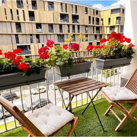 Cozy Modern - 3 Min Walk To